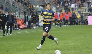 开云体育-记者：利物浦仍有望签下中卫，格伊和莱奥尼都在考虑范围