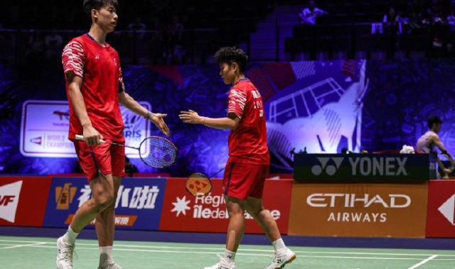 开云体育app-凤凰组合直落两局胜印尼，晋级香港赛混双8强