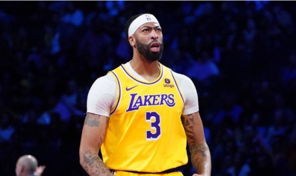 开云体育-考辛斯：湖人管理层不懂球 他们应该让浓眉打4号位