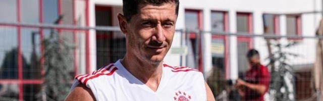 开云体育下载-莱万到账，西甲今夏最重磅转会落地