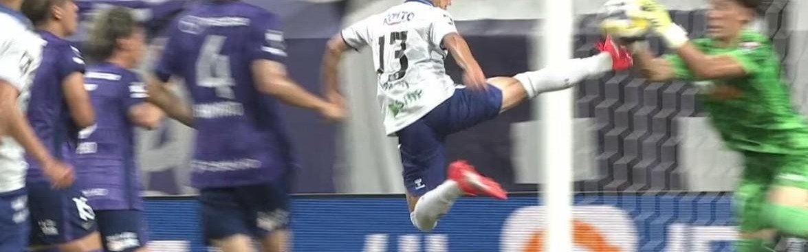 开云官网-官方：大阪钢巴中场安部柊斗因危险动作遭停赛2场，罚款20万日元